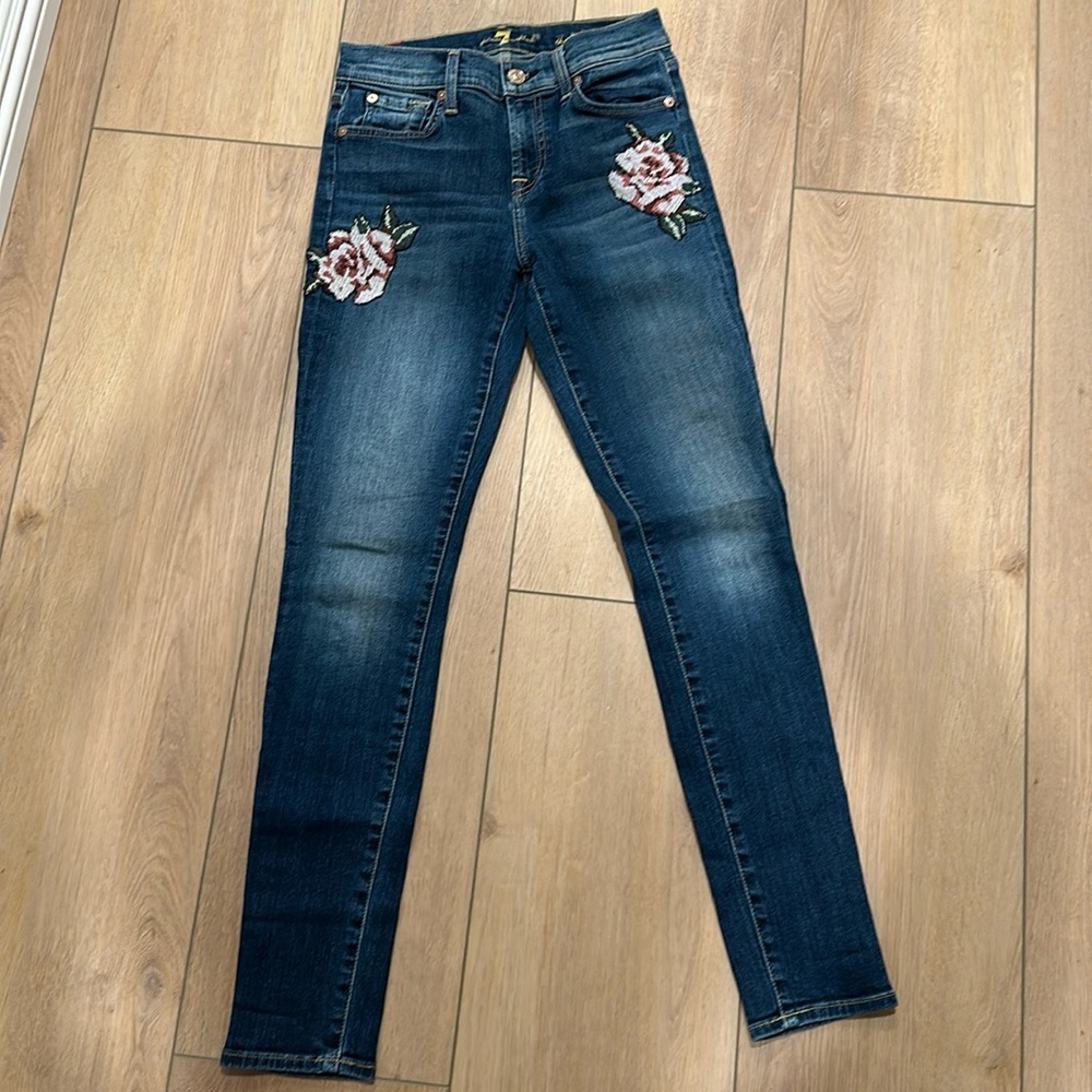 Seven for all mankind - size 25 - “the skinny”